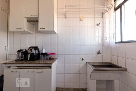 Área de Serviço de casa à venda com 4 quartos, 300m² em Heliópolis, Belo Horizonte