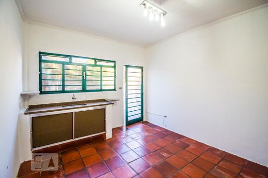 Cozinha e Área de Serviço de casa para alugar com 1 quarto, 60m² em Jardim Chapadão, Campinas
