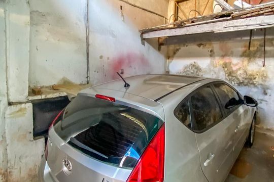 Garagem de casa à venda com 1 quarto, 151m² em Parque João Ramalho, Santo André