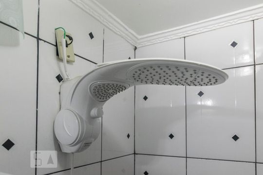 Chuveiro de casa para alugar com 3 quartos, 100m² em Vila Guiomar, Santo André