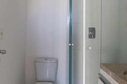 Banheiro de kitnet/studio à venda com 1 quarto, 22m² em Centro Histórico de São Paulo, São Paulo