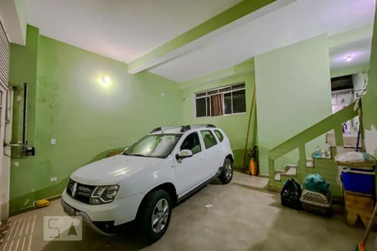 Garagem de casa à venda com 3 quartos, 133m² em Capão do Embira, São Paulo