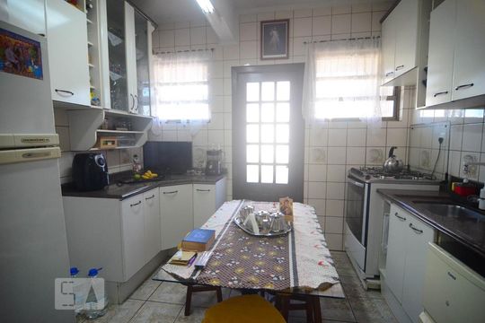 Cozinha de apartamento à venda com 3 quartos, 130m² em Centro, Canoas
