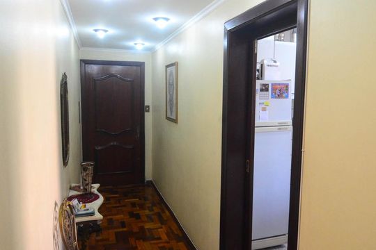 Corredor de apartamento à venda com 3 quartos, 130m² em Centro, Canoas