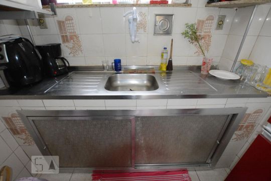 Cozinha de apartamento à venda com 3 quartos, 118m² em Olaria, Rio de Janeiro