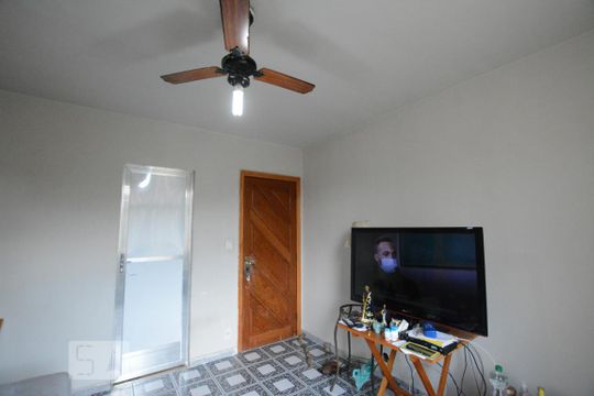 Sala de apartamento à venda com 3 quartos, 118m² em Olaria, Rio de Janeiro
