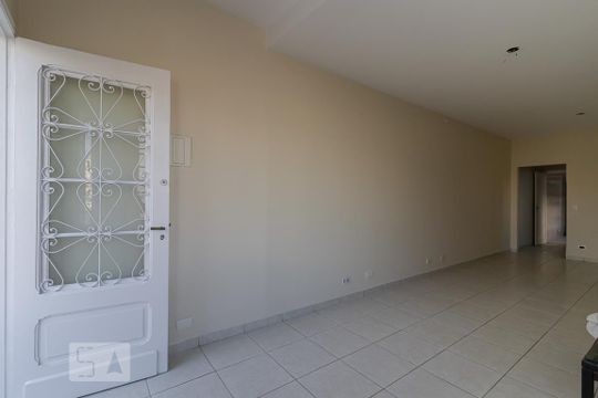 Sala de casa para alugar com 3 quartos, 220m² em Vila Gumercindo, São Paulo