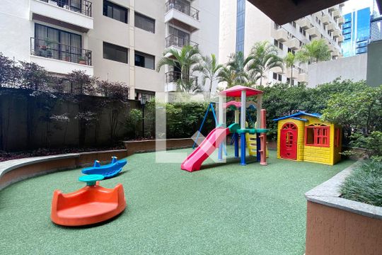 Playground de apartamento para alugar com 2 quartos, 86m² em Alphaville Industrial, Barueri