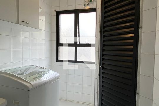 Área de Serviço de apartamento para alugar com 2 quartos, 86m² em Alphaville Industrial, Barueri