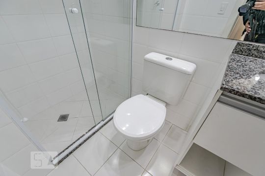 Banheiro de apartamento à venda com 3 quartos, 70m² em Pilarzinho, Curitiba