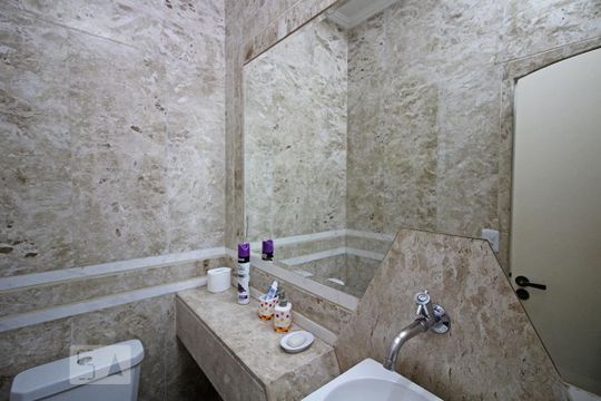 Lavabo de casa para alugar com 6 quartos, 1600m² em Chácara Represinha, Cotia