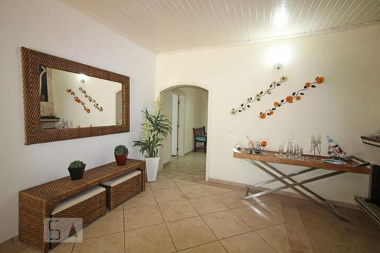 Sala de casa para alugar com 6 quartos, 1600m² em Chácara Represinha, Cotia