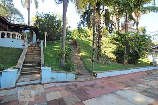 Entrada Spa de casa para alugar com 6 quartos, 1600m² em Chácara Represinha, Cotia