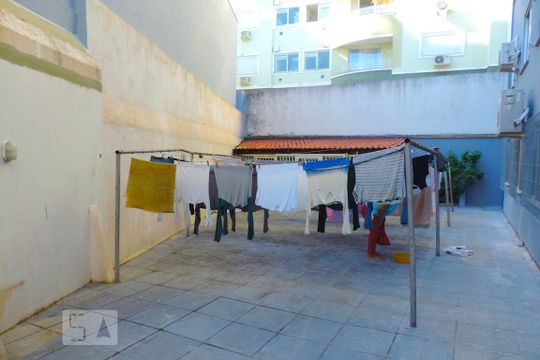 Area Comum - Varal de apartamento para alugar com 2 quartos, 49m² em Itacorubi, Florianópolis