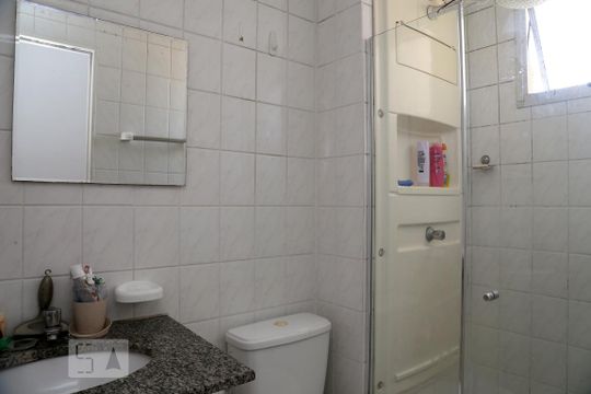Banheiro de apartamento à venda com 2 quartos, 49m² em Fazenda Morumbi, São Paulo