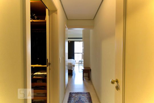 Suíte 1 de apartamento para alugar com 4 quartos, 197m² em Vila Andrade, São Paulo