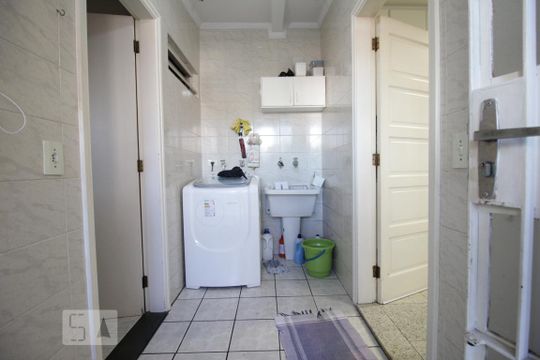 Área de Serviço de casa à venda com 4 quartos, 205m² em Lar São Paulo, São Paulo