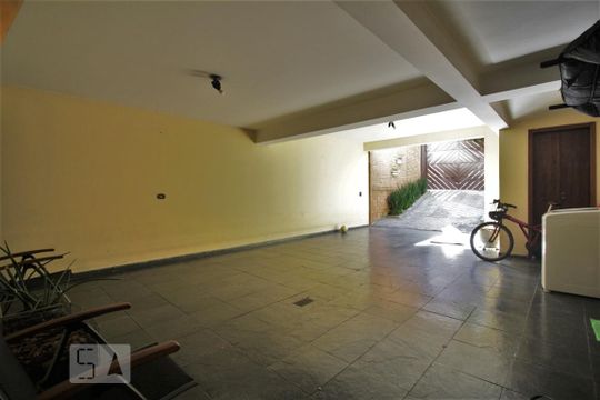 Garagem de casa à venda com 4 quartos, 205m² em Lar São Paulo, São Paulo