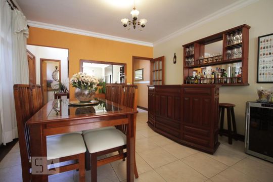 Sala de casa à venda com 4 quartos, 205m² em Lar São Paulo, São Paulo