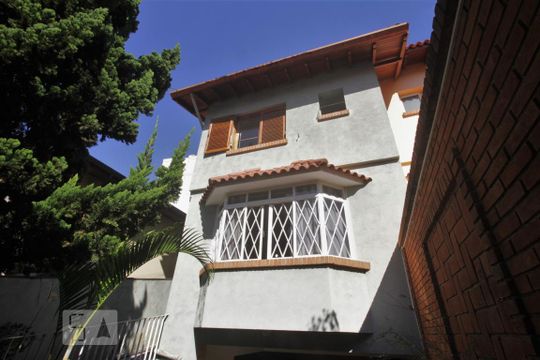Fachada de casa à venda com 4 quartos, 205m² em Lar São Paulo, São Paulo