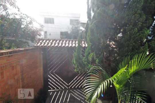 Vista da sala de casa à venda com 4 quartos, 205m² em Lar São Paulo, São Paulo