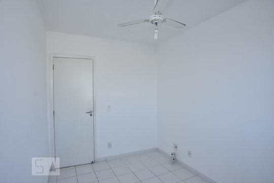 Quarto 1 de apartamento à venda com 3 quartos, 74m² em Taquara, Rio de Janeiro