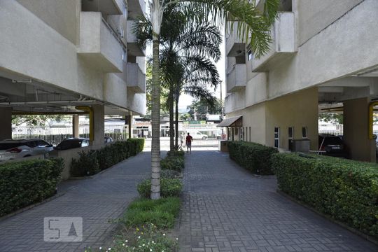 Fachada de apartamento à venda com 3 quartos, 74m² em Taquara, Rio de Janeiro
