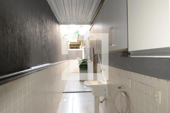 Área de Serviço de apartamento para alugar com 2 quartos, 71m² em Vila da Penha, Rio de Janeiro