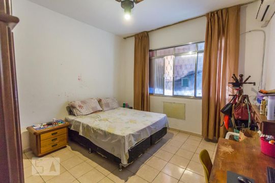 Quarto 1 de casa de condomínio à venda com 5 quartos, 300m² em Pechincha, Rio de Janeiro