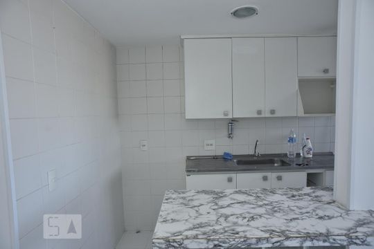 Cozinha de apartamento à venda com 2 quartos, 54m² em Taquara, Rio de Janeiro