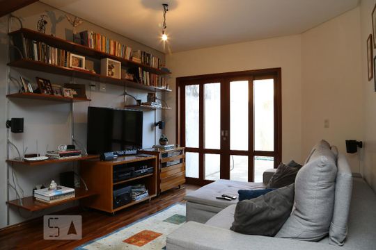 Sala de TV de casa à venda com 4 quartos, 385m² em Jardim Colombo, São Paulo