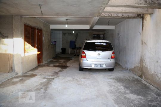 Garagem de casa à venda com 4 quartos, 385m² em Jardim Colombo, São Paulo