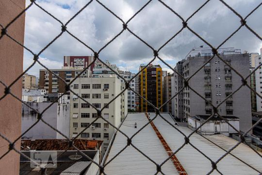 Vista da Sala de apartamento para alugar com 2 quartos, 82m² em Icaraí, Niterói