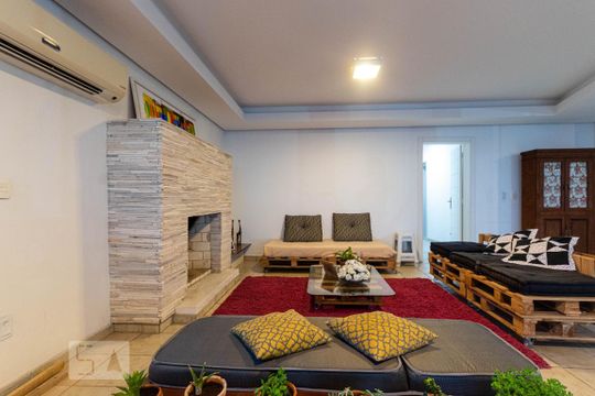 Salão de Festas de casa à venda com 4 quartos, 450m² em Nonoai, Porto Alegre