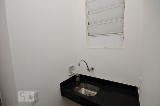 Cozinha de apartamento à venda com 1 quarto, 30m² em Humaitá, Rio de Janeiro
