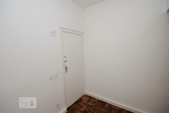 Sala de apartamento à venda com 1 quarto, 30m² em Humaitá, Rio de Janeiro