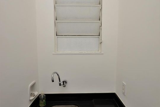 Cozinha de apartamento à venda com 1 quarto, 30m² em Humaitá, Rio de Janeiro