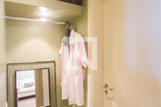 Armário  de kitnet/studio para alugar com 1 quarto, 41m² em Santo Amaro, São Paulo