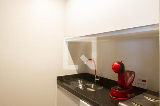 Cozinha de kitnet/studio para alugar com 1 quarto, 41m² em Santo Amaro, São Paulo