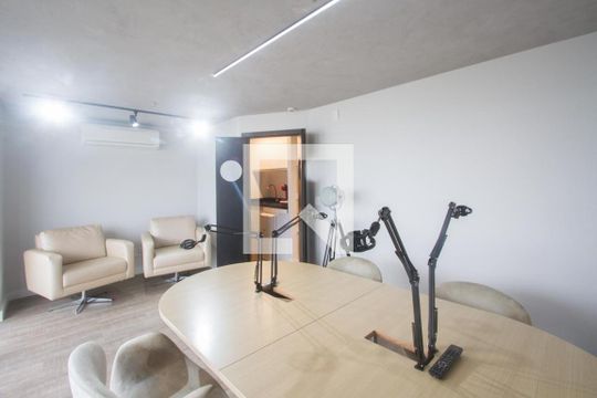 Sala de kitnet/studio para alugar com 1 quarto, 41m² em Santo Amaro, São Paulo