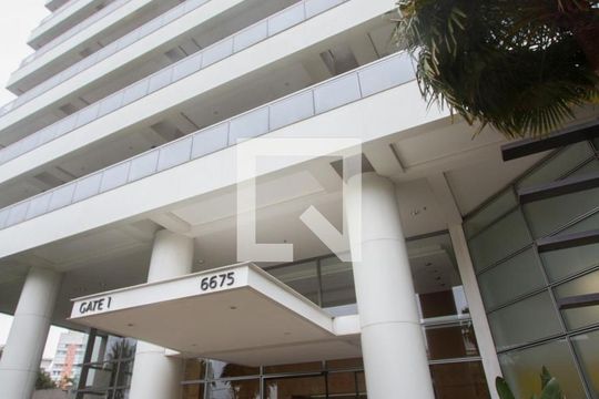Fachada de kitnet/studio para alugar com 1 quarto, 41m² em Santo Amaro, São Paulo