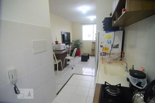 Cozinha de apartamento à venda com 2 quartos, 40m² em Mato Grande, Canoas