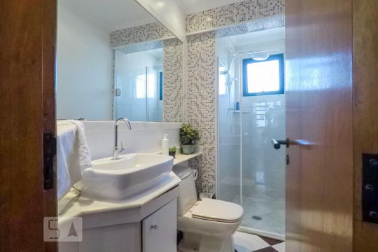 Banheiro de apartamento à venda com 4 quartos, 210m² em Vila Gumercindo, São Paulo
