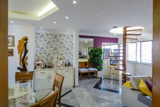 Apartamento à venda com 4 quartos, 210m² em Vila Gumercindo, São Paulo