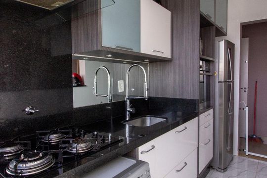 Cozinha e Área de Serviço de apartamento para alugar com 2 quartos, 52m² em Recanto Quarto Centenário, Jundiaí