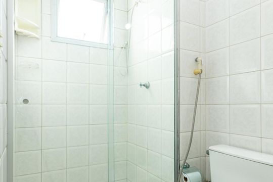 Banheiro  de apartamento à venda com 2 quartos, 74m² em Vila Taquari, São Paulo