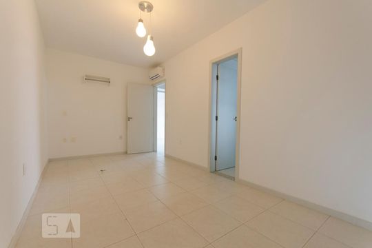 Suíte de apartamento para alugar com 2 quartos, 50m² em Canasvieiras, Florianópolis