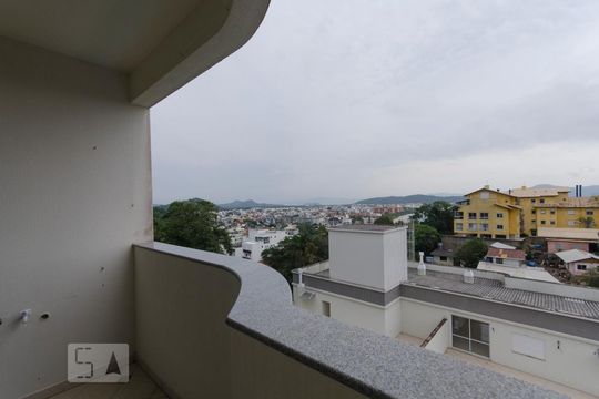 Vista da Sala de apartamento para alugar com 2 quartos, 50m² em Canasvieiras, Florianópolis