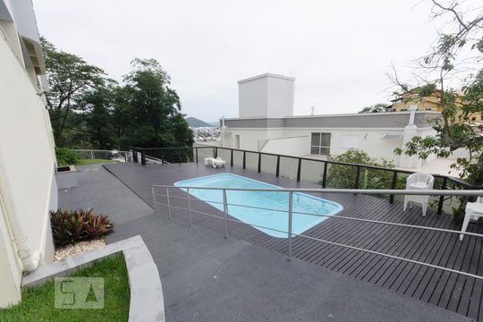 Área comum - Piscina de apartamento para alugar com 2 quartos, 50m² em Canasvieiras, Florianópolis