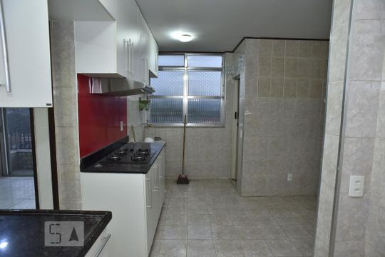 Cozinha de apartamento para alugar com 2 quartos, 75m² em Tanque, Rio de Janeiro